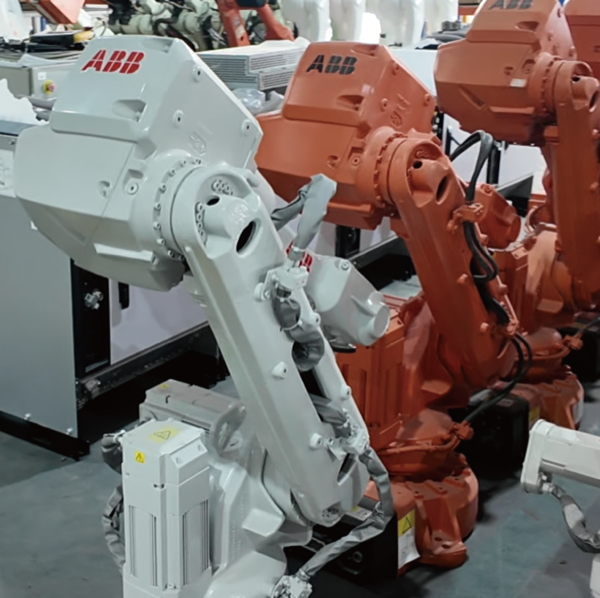 ABB IRB 7600 robot